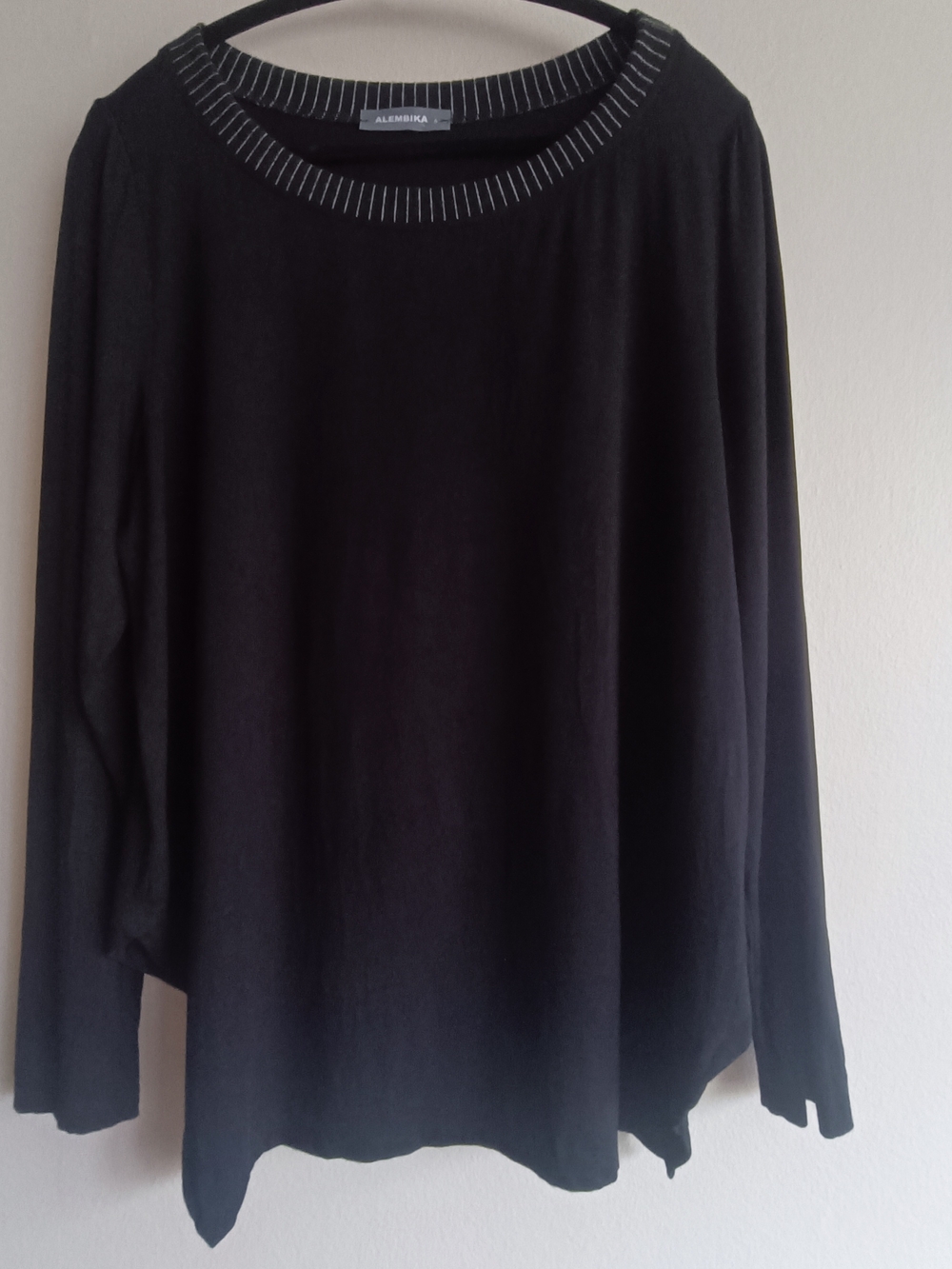 Alembika Black Long Sleeve Knit Top with Contrast Neck Detail Size US 16